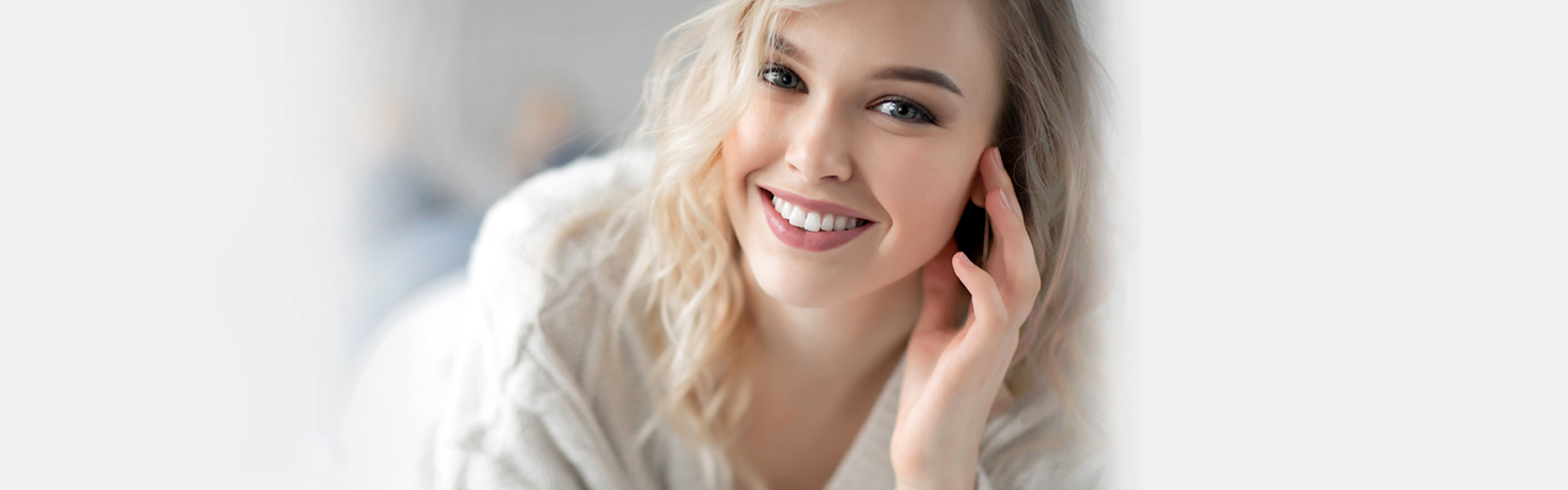 Looking to Whiten Discolored Teeth: Choose Professional Teeth Whitening